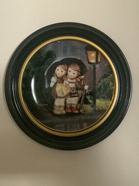 DANBURY MINT FRAMED HUMMEL PLATE - LITTLE COMPANIONS - STORMY WEATHER